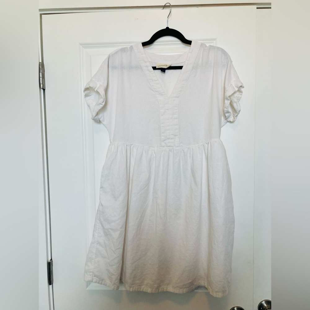 Universal Thread Cream V-Neck Dress all white